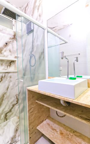 Casa à venda com 85m², 3 quartos e sem vaga Casa à venda com 85m², 3 quartos e sem vagaBanheiro