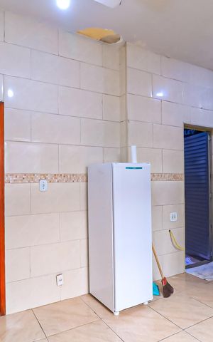 Casa à venda com 85m², 3 quartos e sem vaga Casa à venda com 85m², 3 quartos e sem vagaCozinha