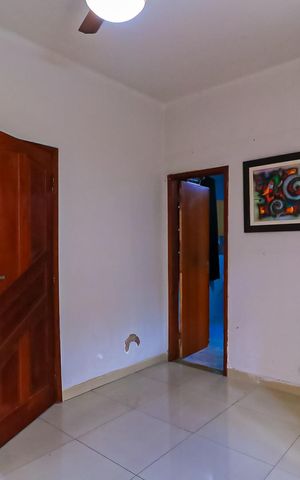 Casa à venda com 85m², 3 quartos e sem vaga Casa à venda com 85m², 3 quartos e sem vagaSala