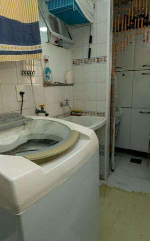 Apartamento à venda com 93m², 2 quartos e sem vaga Apartamento à venda com 93m², 2 quartos e sem vagaÁREA DE SERVIÇO
