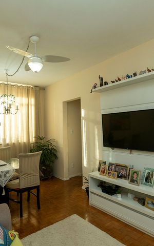 Apartamento à venda com 93m², 2 quartos e sem vaga Apartamento à venda com 93m², 2 quartos e sem vagaSALA PARA DOIS AMBIENTES