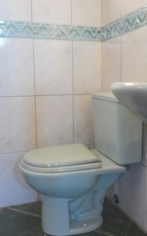 Casa à venda com 227m², 3 quartos e 3 vagas Casa à venda com 227m², 3 quartos e 3 vagasBanheiro número 6 terceiro piso