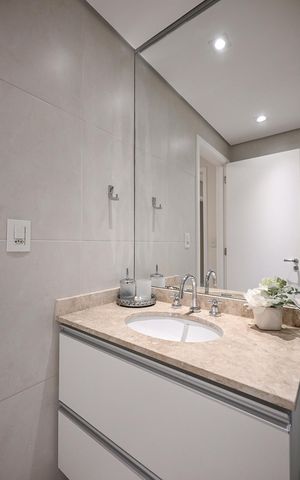 Apartamento à venda com 250m², 4 quartos e 4 vagasBanheiro Suíte 1