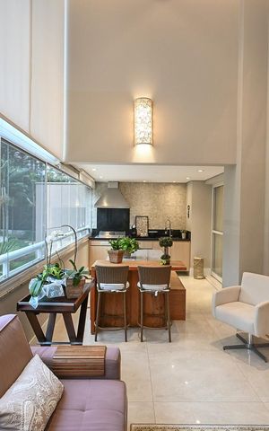 Apartamento à venda com 250m², 4 quartos e 4 vagasVaranda
