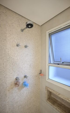 Apartamento à venda com 250m², 4 quartos e 4 vagasBanheiro da Suíte  3