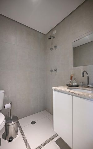 Apartamento à venda com 250m², 4 quartos e 4 vagasBanheiro de Serviço