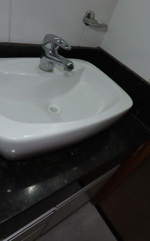 Apartamento para alugar com 87m², 3 quartos e 2 vagasBanheiro Social - Pia