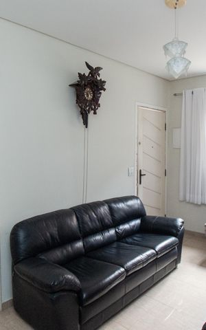 Casa à venda com 80m², 2 quartos e 4 vagas Casa à venda com 80m², 2 quartos e 4 vagasSala