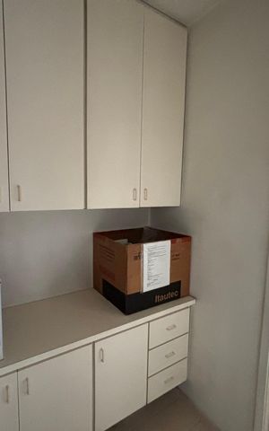 Apartamento à venda com 103m², 3 quartos e 2 vagas Apartamento à venda com 103m², 3 quartos e 2 vagasÁrea de serviço