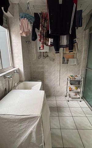 Apartamento à venda com 103m², 3 quartos e 2 vagas Apartamento à venda com 103m², 3 quartos e 2 vagasÁrea de serviço