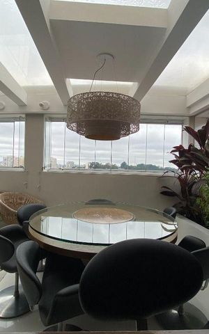 Apartamento à venda com 198m², 3 quartos e 3 vagas