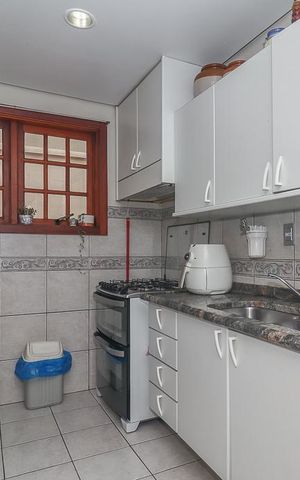 Casa de condomínio à venda com 234m², 3 quartos e 2 vagasCozinha
