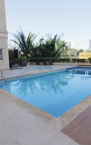Apartamento à venda com 80m², 2 quartos e 2 vagasÁrea comum - Piscina