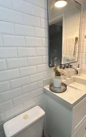 Casa à venda com 96m², 2 quartos e 1 vagaBanheiro 1