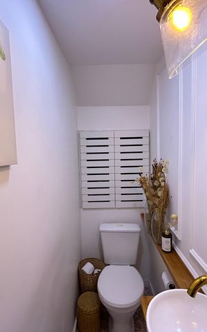 Casa à venda com 96m², 2 quartos e 1 vagaLavabo