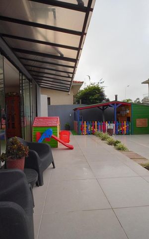 Casa de condomínio para alugar com 260m², 4 quartos e 2 vagasÁrea externa