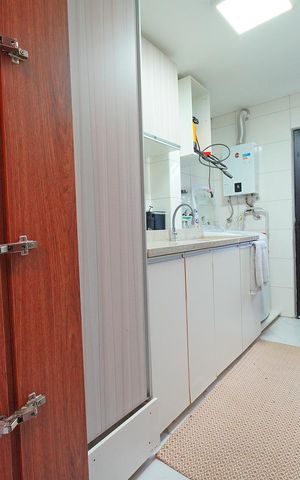 Casa de condomínio para alugar com 260m², 4 quartos e 2 vagasLavanderia