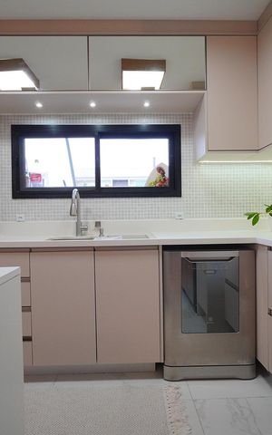 Casa de condomínio para alugar com 260m², 4 quartos e 2 vagasCozinha