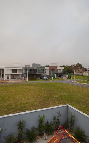 Casa de condomínio para alugar com 260m², 4 quartos e 2 vagasVista da Suíte 2