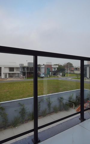 Casa de condomínio para alugar com 260m², 4 quartos e 2 vagasVaranda da Suíte 1
