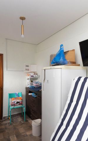 Casa à venda com 1000m², 4 quartos e 10 vagas Casa à venda com 1000m², 4 quartos e 10 vagasQuarto Área de Serviço