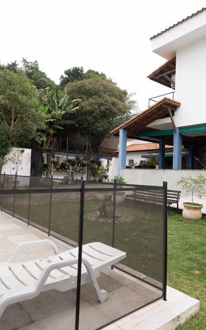 Casa à venda com 1000m², 4 quartos e 10 vagas Casa à venda com 1000m², 4 quartos e 10 vagasQuintal
