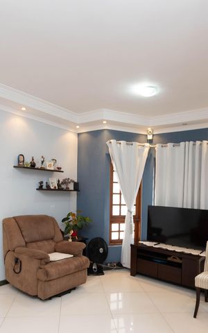 Casa à venda com 1000m², 4 quartos e 10 vagas Casa à venda com 1000m², 4 quartos e 10 vagasSala