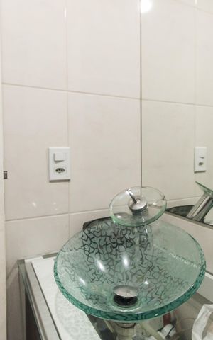 Apartamento à venda com 66m², 2 quartos e 1 vaga Apartamento à venda com 66m², 2 quartos e 1 vagaBanheiro Social