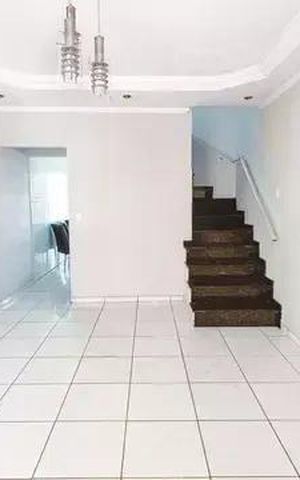 Casa à venda com 240m², 3 quartos e 4 vagas