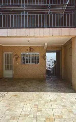 Casa à venda com 240m², 3 quartos e 4 vagas