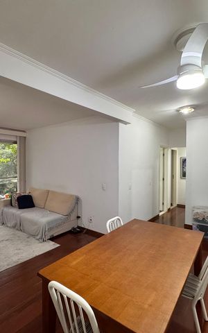 Apartamento à venda com 173m², 3 quartos e 2 vagas Apartamento à venda com 173m², 3 quartos e 2 vagasSala