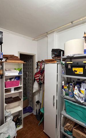 Apartamento à venda com 173m², 3 quartos e 2 vagas Apartamento à venda com 173m², 3 quartos e 2 vagasÁrea de Serviço - Quarto