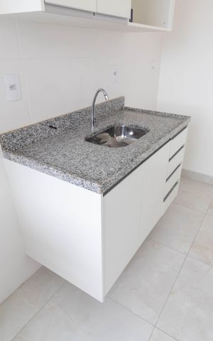 Apartamento à venda com 51m², 2 quartos e 1 vaga Apartamento à venda com 51m², 2 quartos e 1 vagaCozinha e Área de Serviço