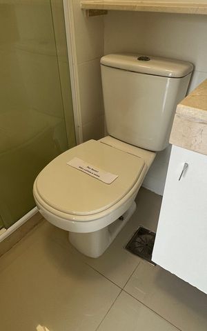 Apartamento à venda com 95m², 3 quartos e 2 vagas Apartamento à venda com 95m², 3 quartos e 2 vagasBanheiro da Suíte
