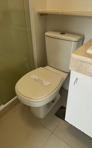 Apartamento à venda com 95m², 3 quartos e 2 vagas Apartamento à venda com 95m², 3 quartos e 2 vagasBanheiro da Suíte