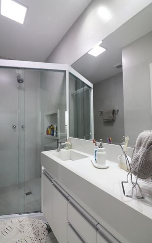 Apartamento à venda com 150m², 3 quartos e 4 vagasSuíte 1 Banheiro 