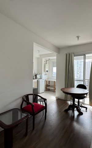 Studio à venda com 37m², 1 quarto e 1 vaga Studio à venda com 37m², 1 quarto e 1 vagaSala