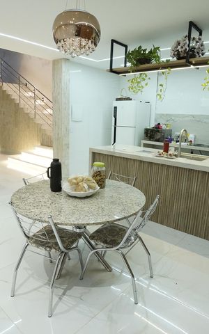 Casa à venda com 360m², 3 quartos e 2 vagas