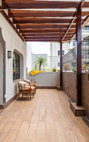 Apartamento à venda com 220m², 3 quartos e 2 vagasPiscina