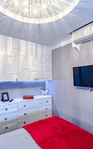 Apartamento à venda com 238m², 4 quartos e 4 vagasQuarto 2 - Suíte
