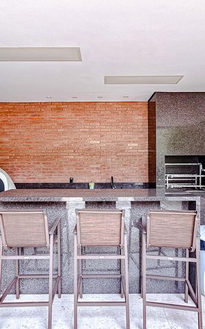 Apartamento à venda com 238m², 4 quartos e 4 vagasÁrea comum - Churrasqueira