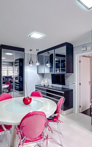 Apartamento à venda com 238m², 4 quartos e 4 vagasCozinha