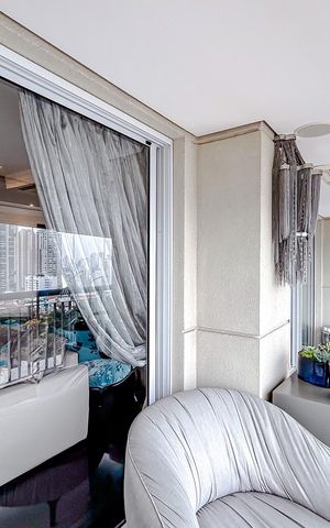 Apartamento à venda com 238m², 4 quartos e 4 vagasVaranda