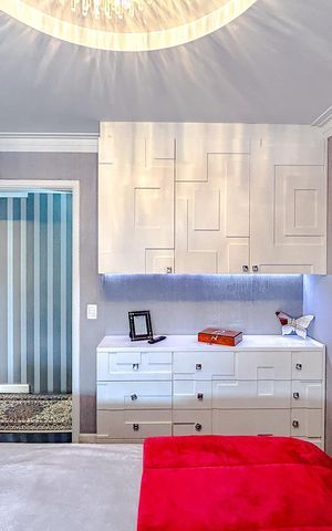 Apartamento à venda com 238m², 4 quartos e 4 vagasQuarto 2 - Suíte
