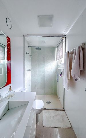 Apartamento à venda com 238m², 4 quartos e 4 vagasBanheiro da Suíte 2