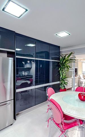 Apartamento à venda com 238m², 4 quartos e 4 vagasCozinha