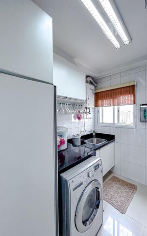 Apartamento à venda com 238m², 4 quartos e 4 vagasÁrea de Serviço