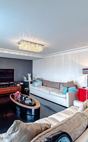 Apartamento à venda com 238m², 4 quartos e 4 vagasSala