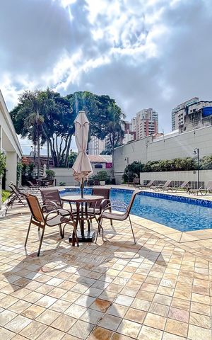 Apartamento à venda com 238m², 4 quartos e 4 vagasÁrea comum - Piscina