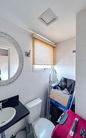 Apartamento à venda com 238m², 4 quartos e 4 vagasBanheiro de serviço
